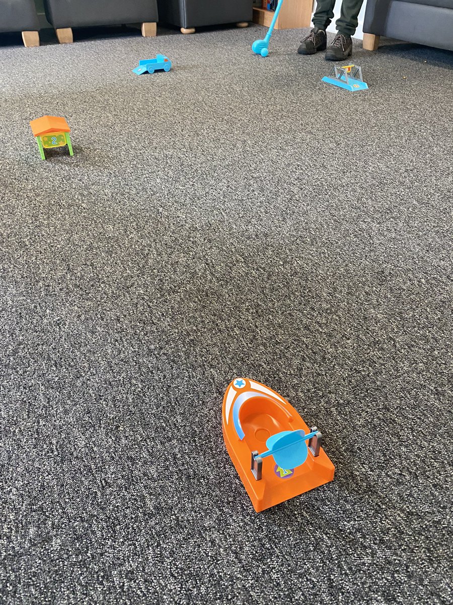 OrchidWard's tweet photo. A bit of crazy golf this afternoon 🏌️‍♀️ 🏌️‍♂️ ⛳️ #skills #fun #activities https://t.co/NeE3rCRTKY