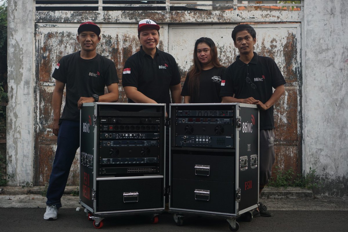clearcomsystem's tweet photo. #Congrats to our Indonesian #partner 86 INC for their recent purchase of HelixNet and FreeSpeak II! 

We look forward to seeing how you put them to use!

Learn more about 86 INC here: https://t.co/tnWO4BY0OG #partner #HelixNet #FreeSpeakII #liveproduction #liveevents #congrats https://t.co/v5jP2zXzoJ