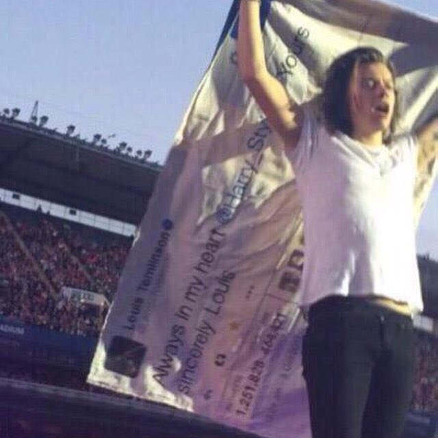 taffyzarry's tweet image. #10YearsWithOneDirection historical photo