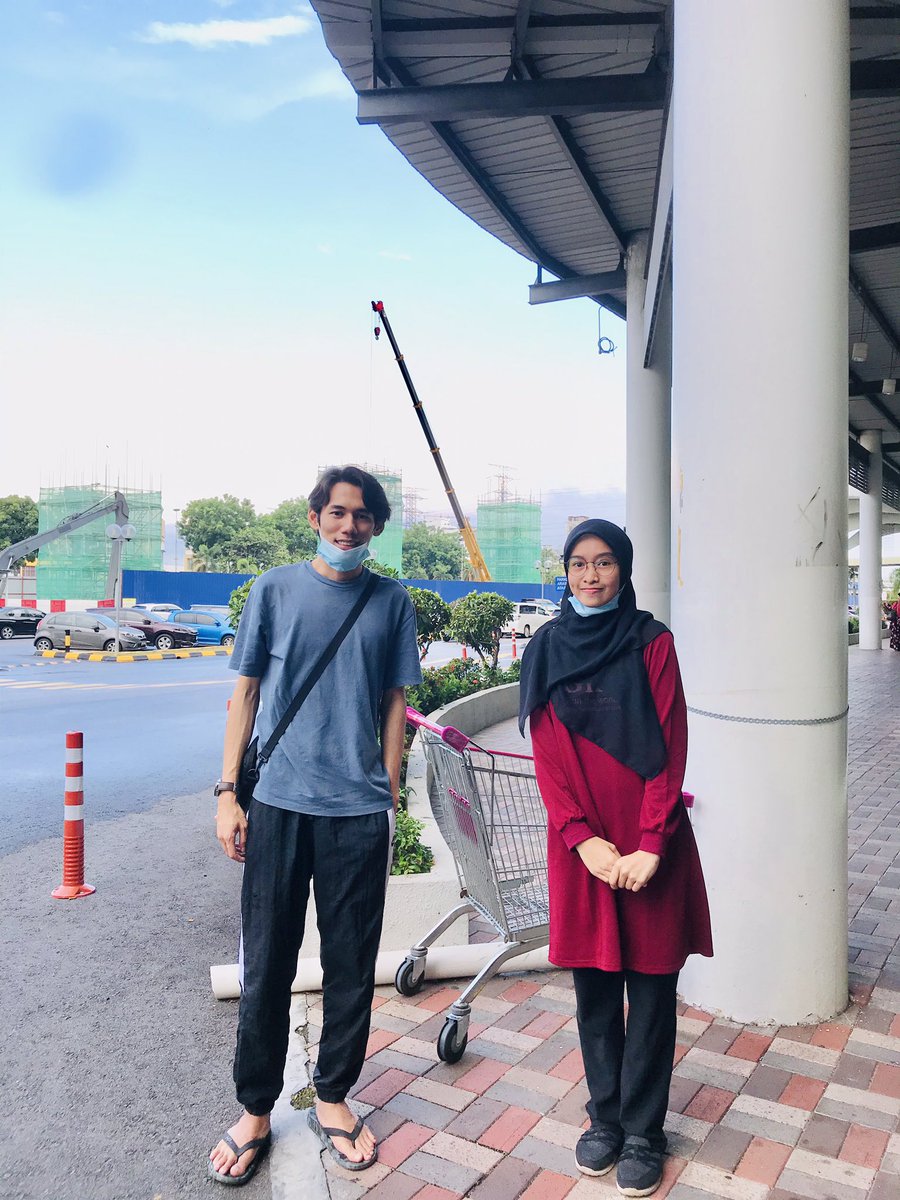 fatninbasha's tweet photo. Daripada sokong prank gold digger, baik sokong maharaja soloz. 

Btw instagram saw this first 🤪🤪🙏🏻 https://t.co/NDNLVmcDk7