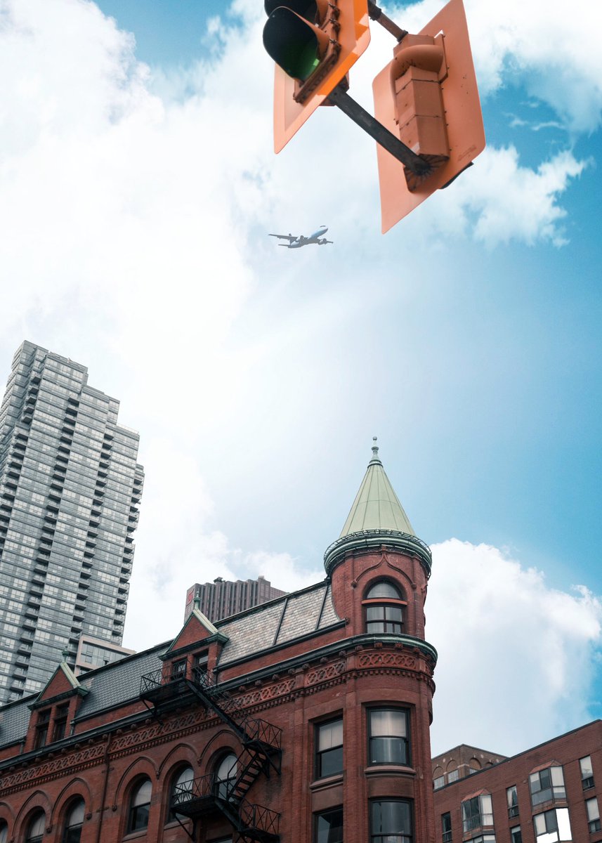 hisvisions's tweet photo. Vision is the art of seeing what is invisible to others #toronto #torontomind #canoncanada #awesome #love #art #nature #torontoclx #narcitycanada #streetsoftoronto #lovetoronto #6ixwalks #photography #travel #torontoontario #photooftheday #beautiful #amazing #picoftheday #cntower https://t.co/zXXGIZ69pJ