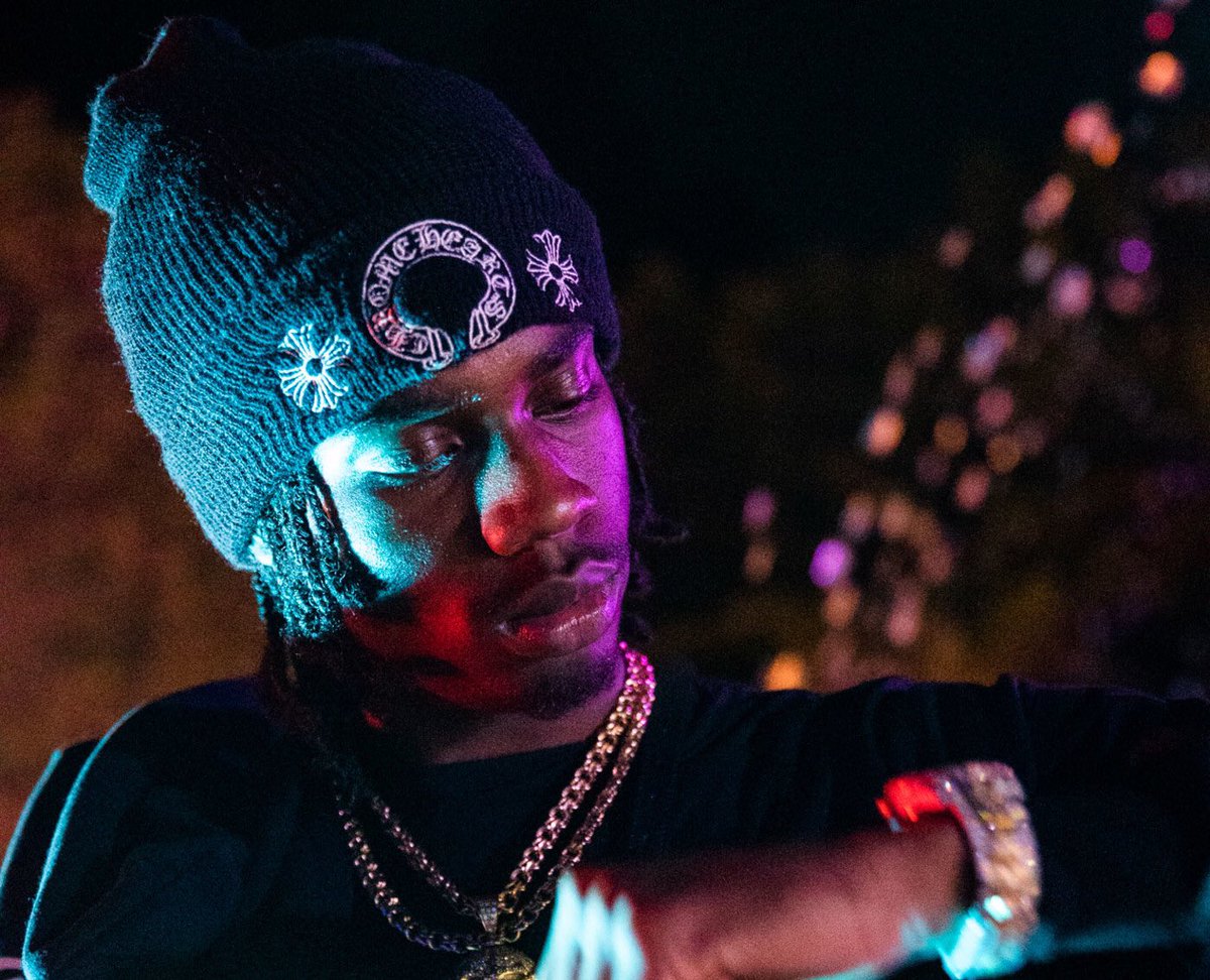 laaxy's tweet photo. Happy Birthday to a REAL Toronto legend #Houdini Miss you more & more everyday cro💙 #LLHou🎩🕊 https://t.co/1BJkgttZhM