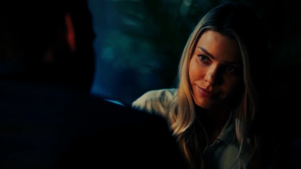 Lucifer and Chloe looking at each other: a very much needed thread 