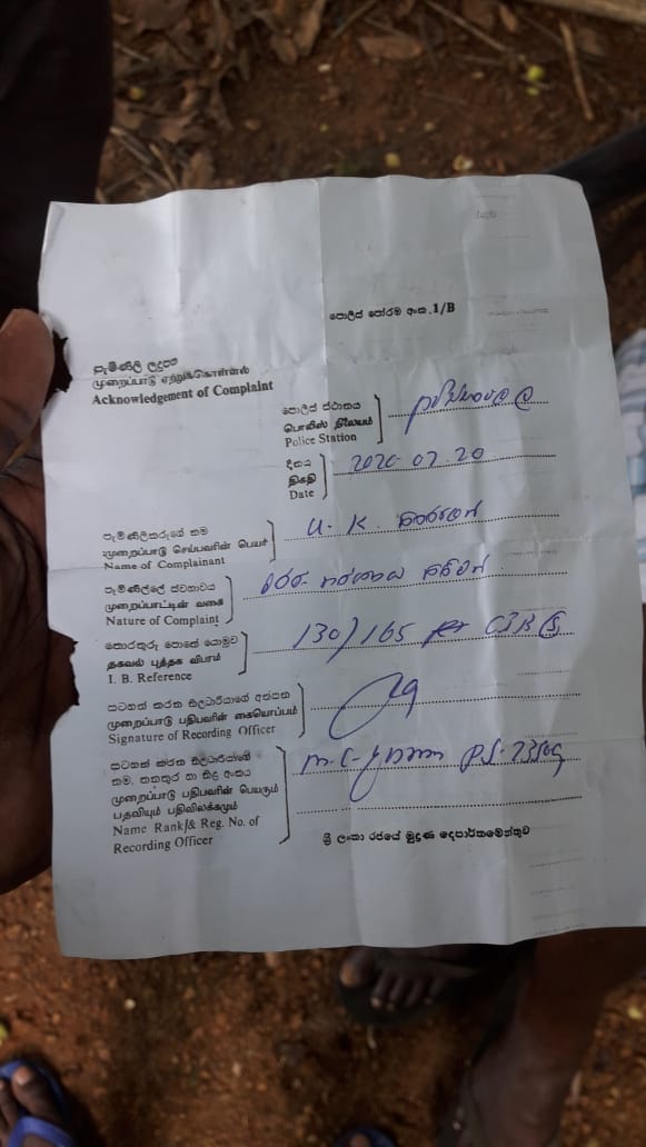 arun_prasa's tweet photo. Continuous assaults have been occurring, since the last 18th, by throwing #stones over #tamils, in the #Dhehiyovita - #Mahaoya area, who did not attend the #SLPP meeting.
@RajapaksaNamal @PresRajapaksa @GotabayaR https://t.co/44QsK9eed3