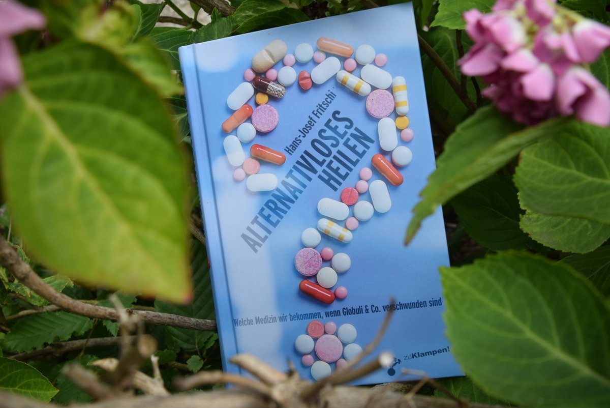zuKlampenVerlag's tweet image. »Ich bin doch keine Maschine! Ich bin ein Mensch aus Fleisch und Blut.«👨‍🦰Doch dieses Gefühl, das @bendzko besingt, kennen viele in der momentanen #Extremsituation nur zu gut. Ihr auch? Schaut mal im Insta-Video, was Hans-Josef Fritschi zum Thema sagt: bit.ly/32Mvz8x