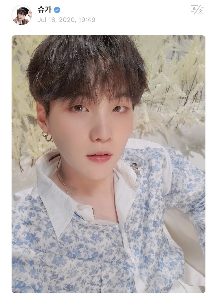 EXOiBTSmem's tweet photo. Юнги:*выкладывает селку*
Тэхен: твое лицо похоже на lemona 
/ примерная реакция Юнги: 🗿 /
#bts #kppp https://t.co/B8oyjNpwbW