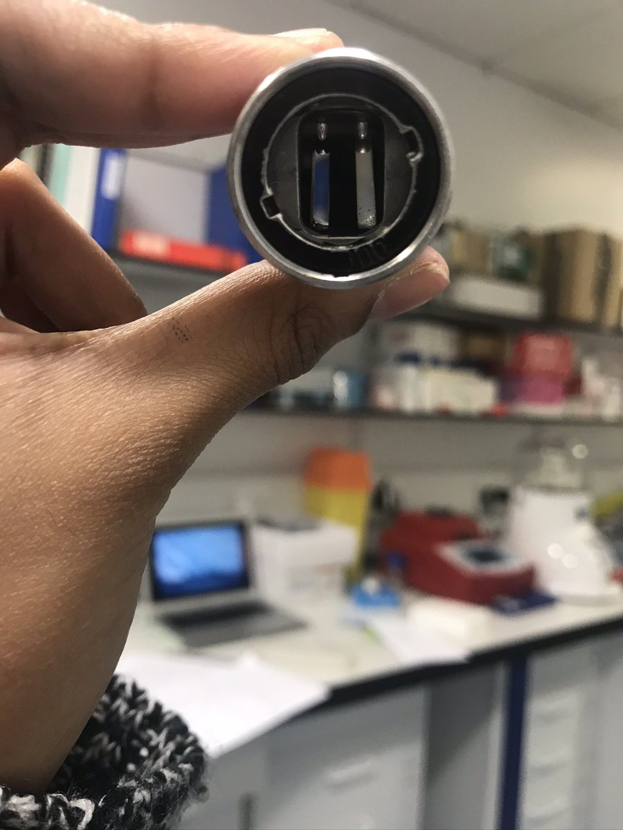 Once upon a time, having equal volumes of liquid in the holes of an #AUC cell and not breaking the #AUC was my biggest worry in life. TAKE ME BACK! 😭😭😭 that’s the only worry I want in life! 😭😭 
#honoursproject