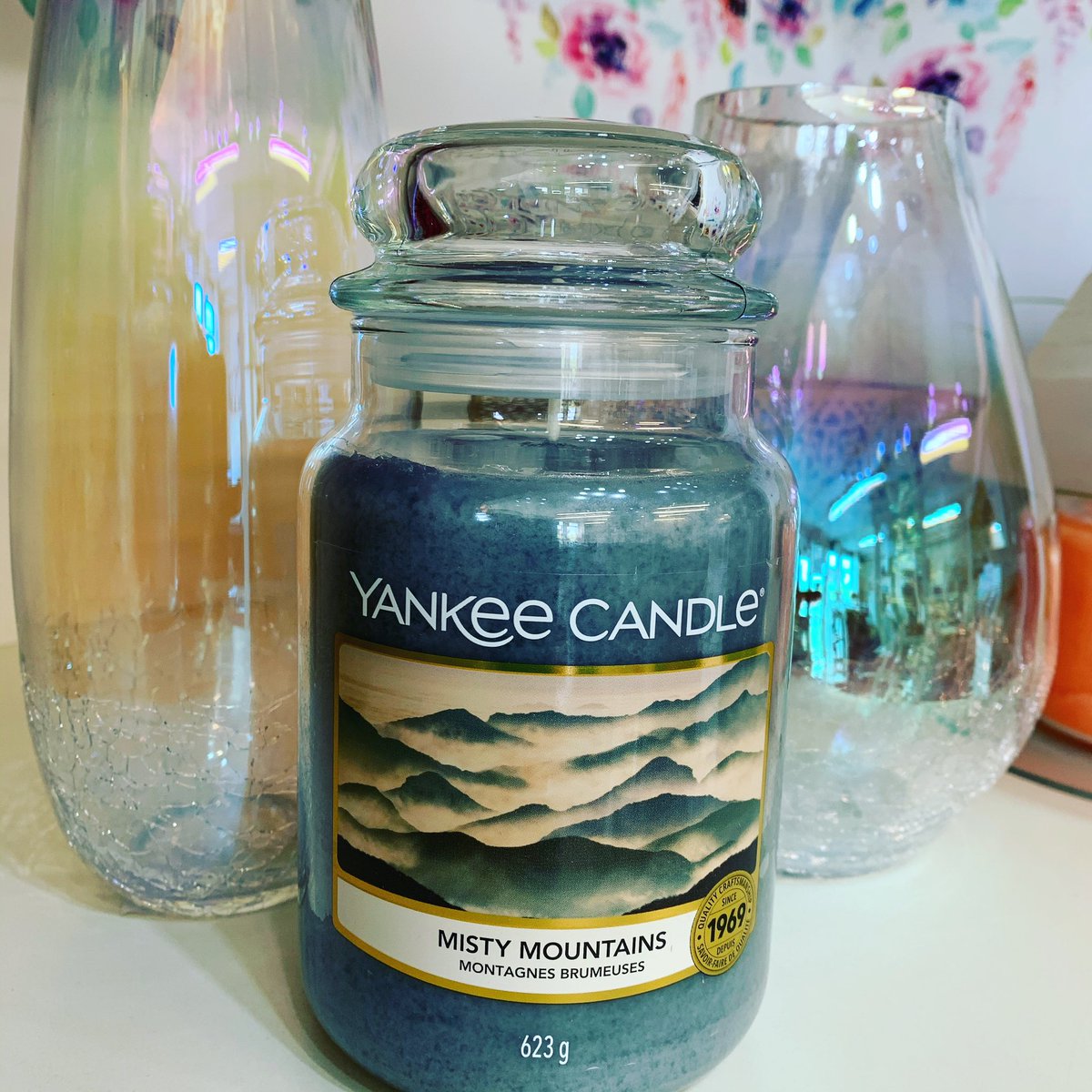 Candlesplus's tweet photo. Misty Mountains a magical fragrance of endless vista of pine-clad mountains cloaked in a cool, silent mist #yankeecandle visit our website at https://t.co/DSXv2jjje9 a #localbusiness #shopyankeecandle #yankeecandleshop https://t.co/S3P6MWHZjC