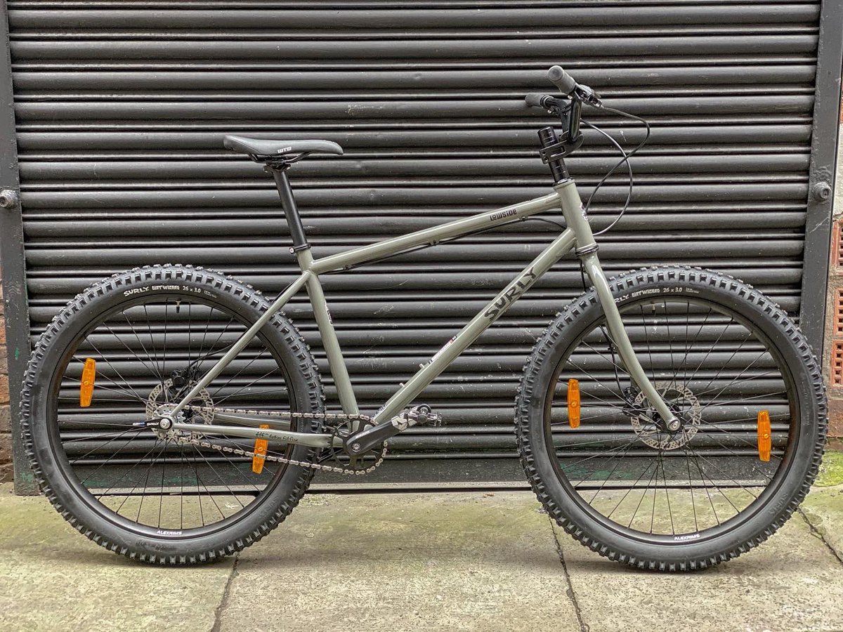 keep_pedalling's tweet photo. Lots of Love for a Lowside. Get your oversized kicks with these 26 x 3.0 treads. #surlybikes #lowside #justgoofinaround https://t.co/gAqt00ZoyL
