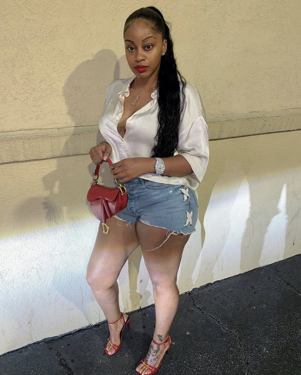 dabuttlover69's tweet photo. Grown Ass Woman #grownasswoman #realwoman #sexy #thick #ThickWomen #thicktrunkthursday #shethick #legs #thighs #butt #ass #thicc #thickology #thickologist #sexyaf #simplesexy #thickthursday #thickable https://t.co/T9ung8CiTa
