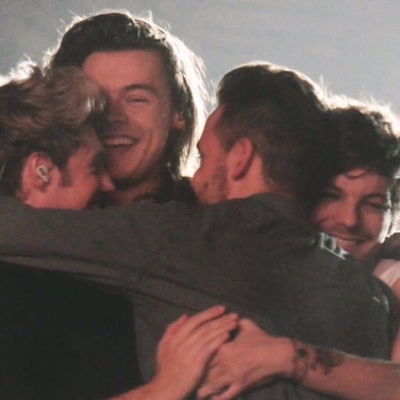 Vkook__Euphoria's tweet image. One Direction will always have a special place in my heart 🤧❤️ First time i experienced fan girling is with these boys and seeing them part ways and build a career separately is heartbreaking but I'm genuinely proud of all of you. I luv u boys ❤️❤️

#10YearsWithOneDirection