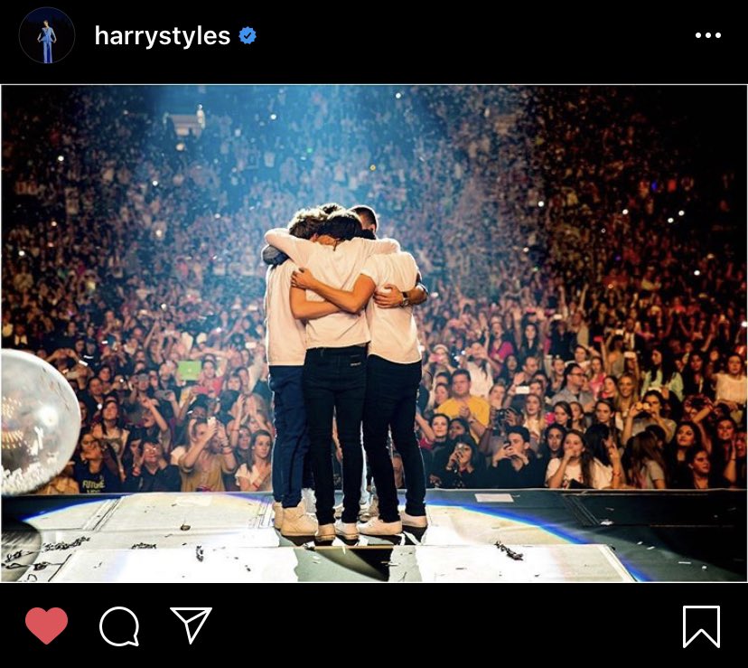 omeninodorio_'s tweet photo. Harry Styles acordou e deu as caras no Insta. Zayn cadê vc meu filho?! Vem logo matar a gente!!! Eu não tô sabendo lidar!  #DIRECTIONERSBREAKTHEINTERNET https://t.co/7mI50fLh2C