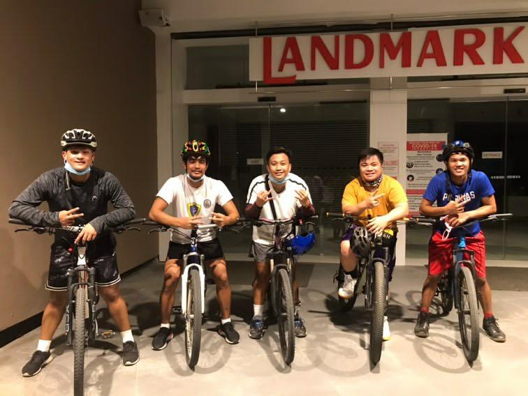 JoshuaDelfinad2's tweet photo. Nightride day 2!♥️💚💯🚴 https://t.co/EVX4IqTRcZ