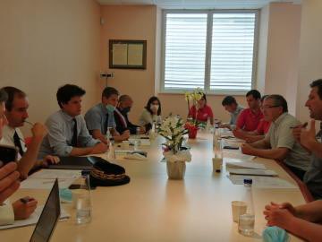 Le ministre <a href="/J_Denormandie/">Julien Denormandie</a> reçoit la <a href="/FdseaCorreze/">FDSEA Correze</a>, <a href="/CorrezeJa/">Jeunes Agriculteurs de la Corrèze</a> en présence du président de la <a href="/chambagri19/">Chambre d'agriculture 19</a>, du préfet DDT, du député <a href="/cjerretie/">Christophe Jerretie</a> et du maire de Perpezac.