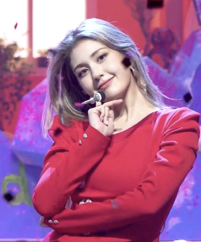 03YSHmS7NwMBo8T's tweet photo. 美人さんで本当キュートで可愛い🥺👏
#SOMIISBACK #WhatYouWaitingFor_SOMI https://t.co/FrvVqPJlyF