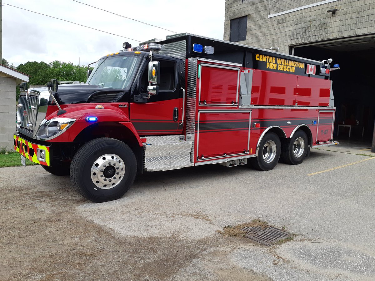 TheGrand101FM's tweet photo. Centre Wellington Fire Rescue has added a New Tanker to its Fergus Station!
The new fire truck is just about ready to be put into service!
T-47 will replace the old tanker that has served the Township of @CentrWellington for nearly 25 years! #HometownProud #CWFR 🚒 👨🚒👩🚒👍 https://t.co/PQ0eNp46Vd