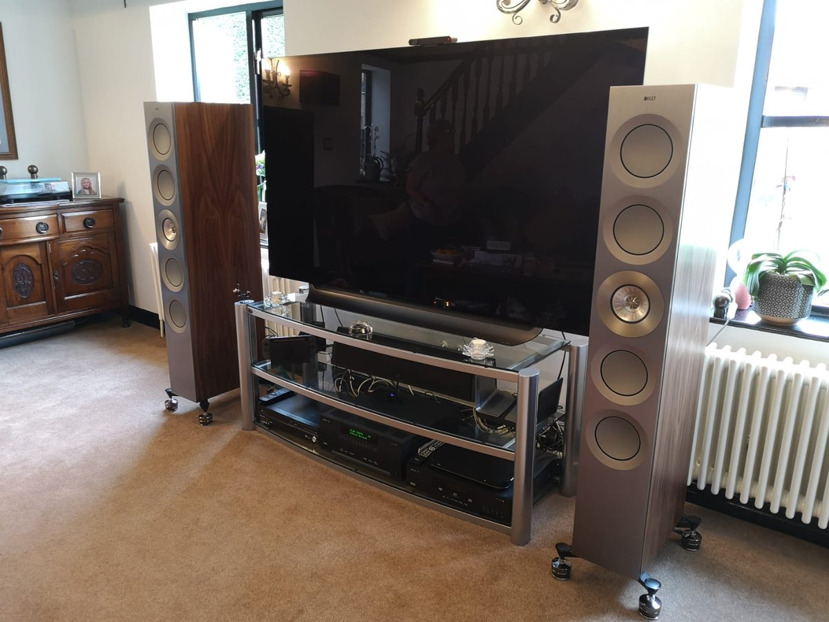 FanthorpesHiFi's tweet photo. Check out this fantastic KEF Reference 5 speakers and Iso Acoustics Gaia feet install we did yesterday!

The Reference 5 are in the new Silver Satin Walnut finish 🤤 https://t.co/TNB4Z1o06I