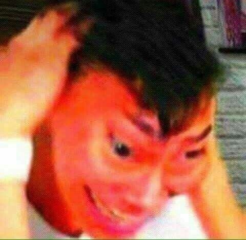 hesdarklwt's tweet image. ME RIGHT NOW:
#10YearsWithOneDirection