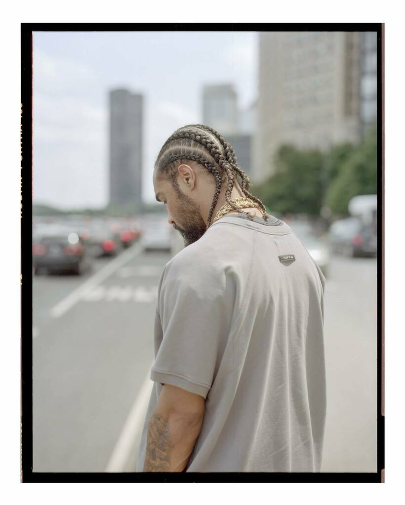 vincedesantiago's tweet photo. @jerrylorenzo for @nikechicago 
about a year ago. ComplexCon was fun. I miss crowds of people. 

#Pentax67 #portra400 #fearofgod
. . .
. .
#streetphotography #streetdreamsmag #magnumphotos #storyofthestreet #urbanandstreet #streetsofchrome #fujifilmv… https://t.co/bgD8DzIQUS https://t.co/vMzaD5IzCW