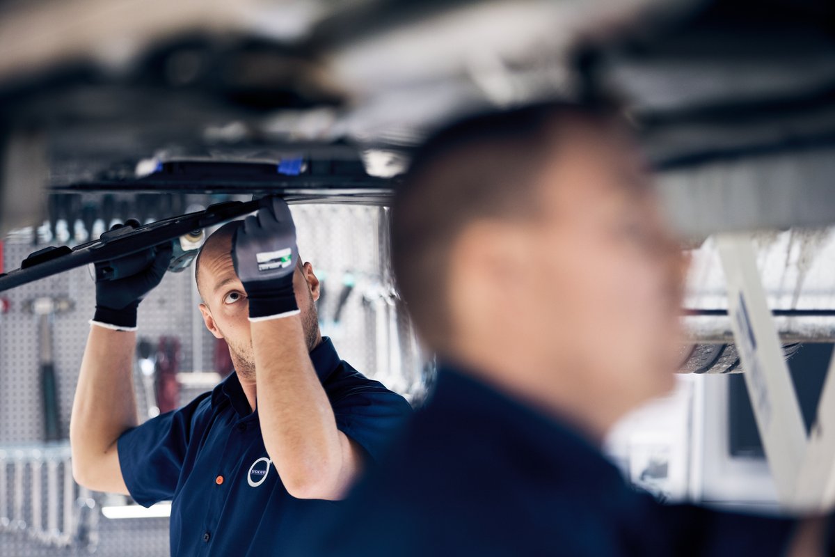 Wist je dat je sinds 30 juni dit jaar levenslange garantie krijgt op onderdelen en reparaties die door ons zijn uitgevoerd? Zo betaal je nooit twee keer voor dezelfde reparatie. De garantie geldt uiteraard niet voor service- en slijtagedelen. Vraag naar de volledige voorwaarden.