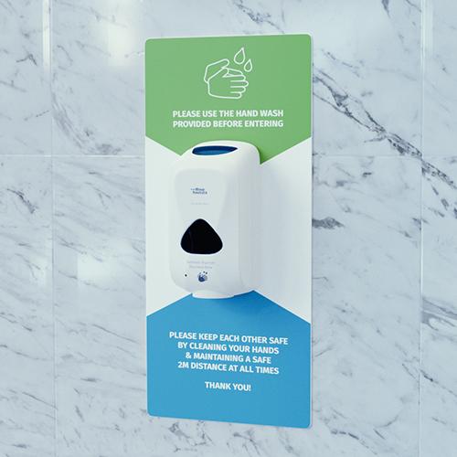 SilkGroup's tweet photo. Wall mounted and floor standing hand sanitiser dispensers printed full colour with your branding. Including an automatic dispenser which can hold up to 1000ml of sanitiser! Perfect for communal and high traffic areas. https://t.co/18lksWyYjB https://t.co/ocayRwBEsJ