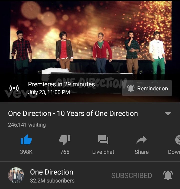 flyhighnialler's tweet image. CAN WE DO 1B? #10YearsOfOneDiretion #10YearsWithOneDirection #10YearsOf1D