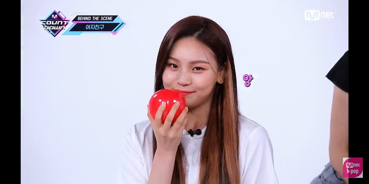 gfrndvvzyjynsj's tweet photo. The duality of our Cute Umji😍(ft. SinB)
@GFRDofficial
#GFRIEND69thWin
#Gfriend3rdWin https://t.co/VfwuU02q0Q