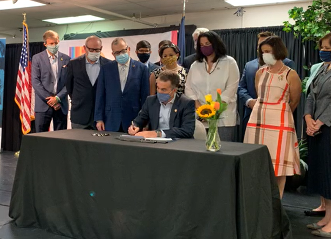 EqualityVA's tweet image. We want to send another round of applause 👏 👏 👏 to all local advocates, community leaders, business leaders, faith leaders &amp;amp; lawmakers who came together to make 2020 the year for #LGBTQequality in #Virginia! #VAValuesAct