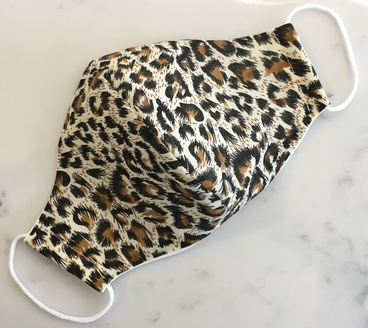 #BigCommunitySew 🧵✂️ Friend is reluctant to wear a face covering - hoping she’ll be persuaded by leopard print 🐆