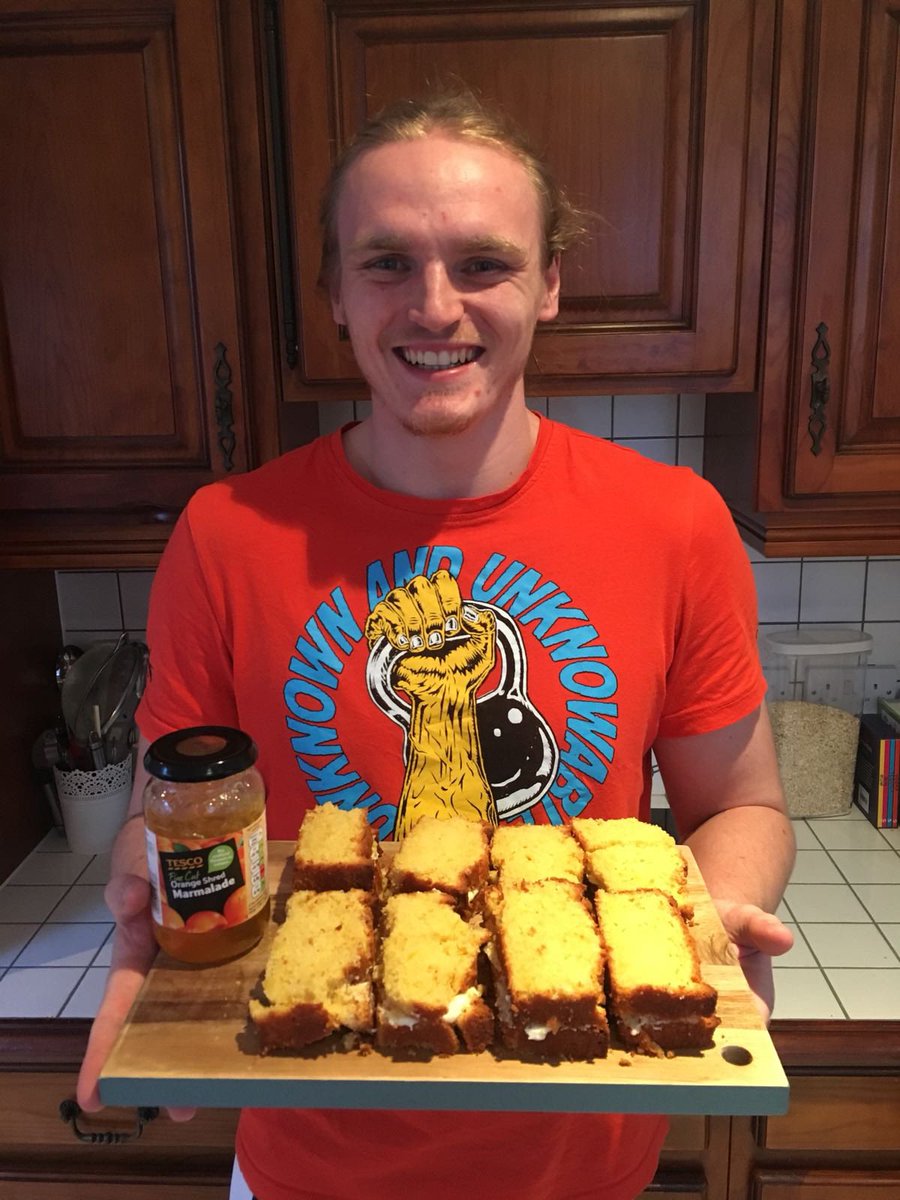 My husband isn’t a baker (usually) but he made orange cakewiches with marmalade filling (definitely inspired by Paddington Bear)!

Happy book birthday @annabellesami  #AgentZaibaInvestigates @LittleTigerUK #bakeofftime 🎉