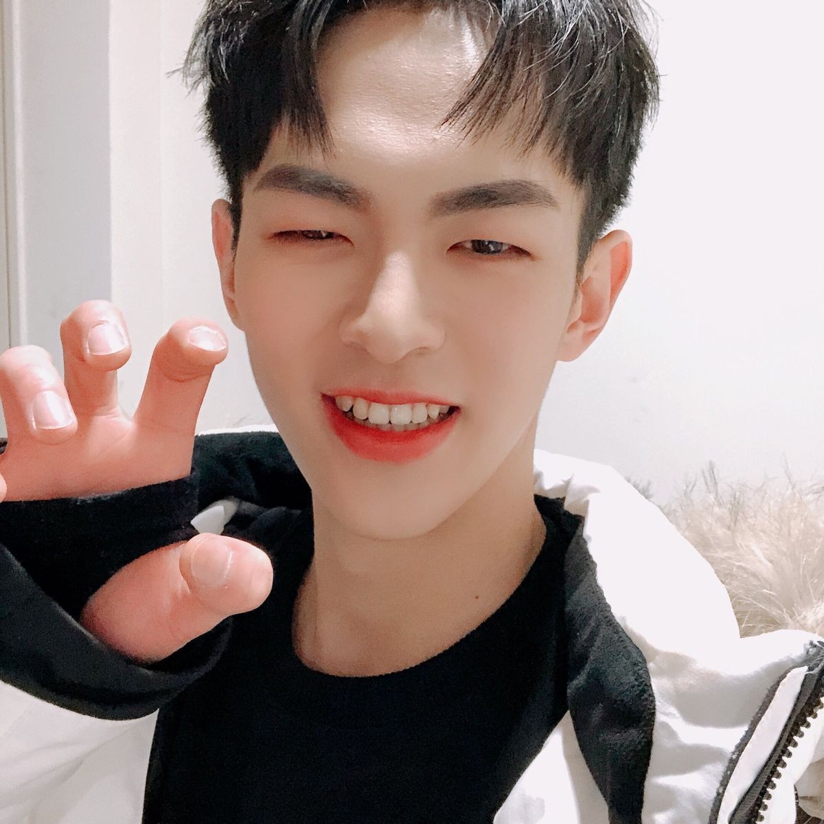 y2aemin's tweet photo. Muchas felicidades cielo, espero que estés bien 💛
#HappyEOSDay #WeSupportEOS #CUKEYlovesEOS #BeHappyOurEOS https://t.co/eEGQIrgWsV