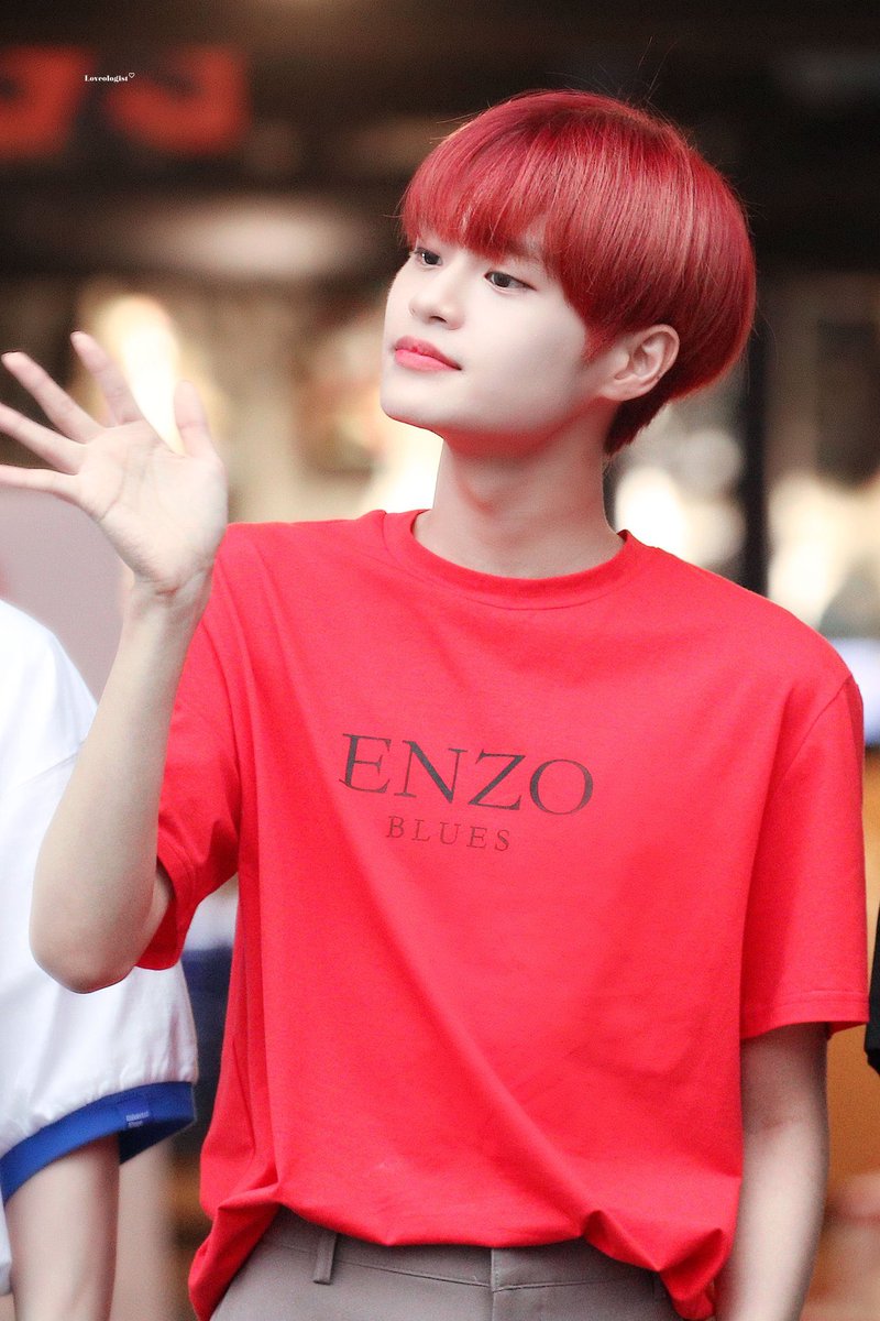 timeto_ldh's tweet photo. 190724 커먼그라운드 팝업스토어 #이대휘 https://t.co/5il1zmpE9B