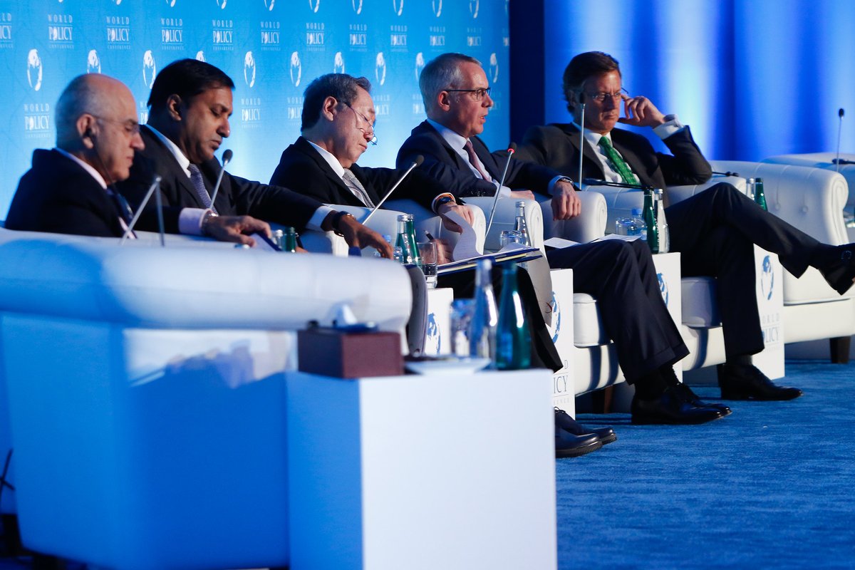 WorldPolicyConf's tweet image. [THROWBACK⏮️] #WPC2016 on #technology - Plenary session 5: Technological change and the New Social Contract, with @MasoodCGD, @TobbySimon, Chang Dae-Whan, @NicoletPatrick, and Sébastien Bazin.

Watch the full discussion on #WPCTV▶️bit.ly/3eYo6FH