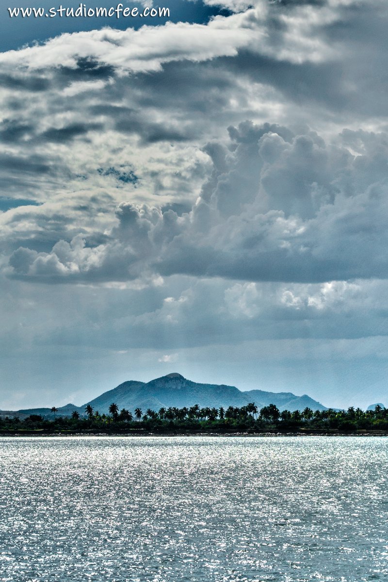 StudioMcFee's tweet photo. La Otra Playa ... Cuba 2016

#Cuba #rafaelfreyre #photography #dreamy_landscape #PhotographyIsArt https://t.co/CRD21Ipeok