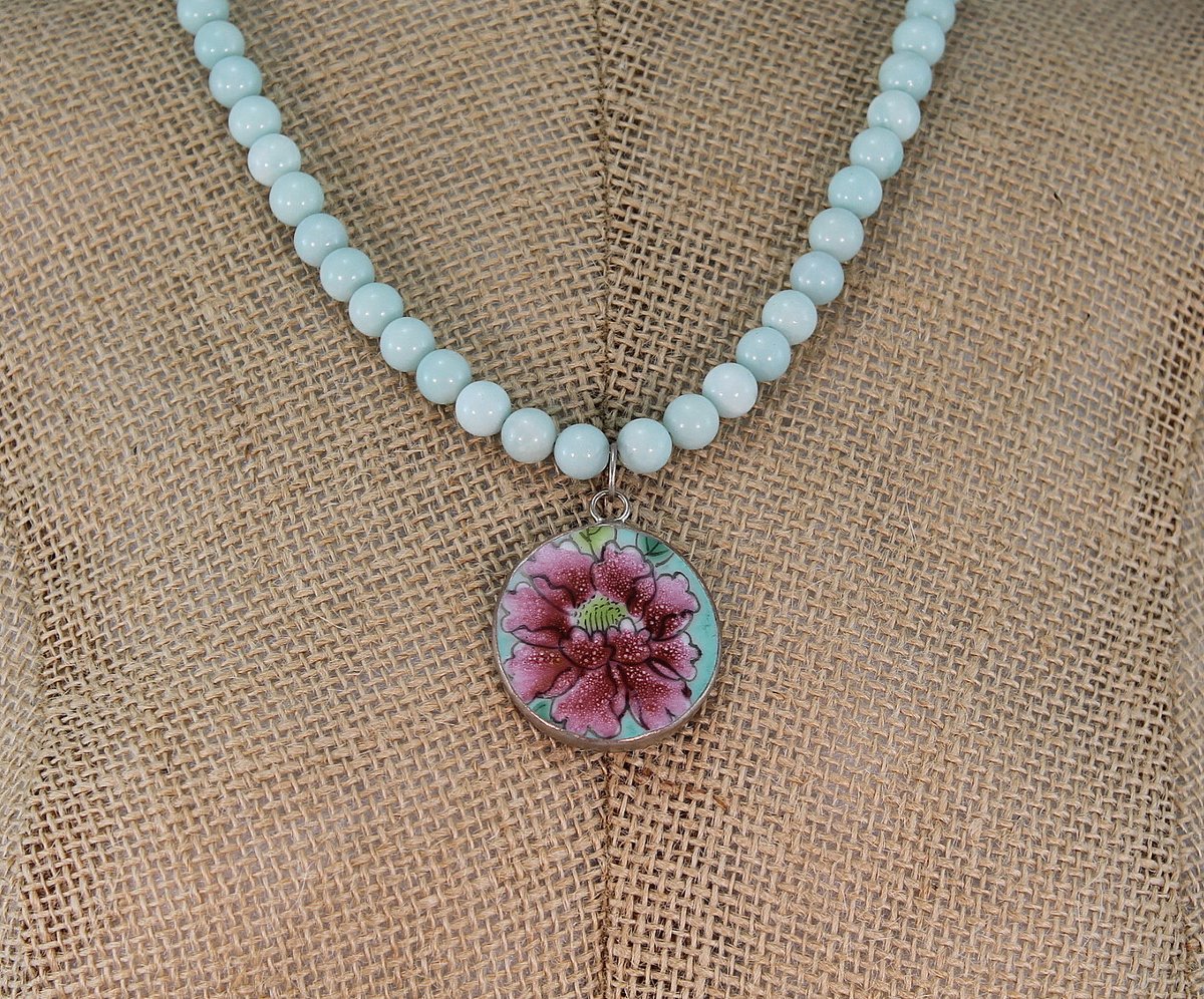chestnutcrochet's tweet image. Sharing for Donna Johnson on Etsy

Really love this, from the Etsy shop BlingbyDonna. etsy.me/3hmrsnM #etsy #amazonitenecklace #beadedamazonite #flowerpendant #bohojewelry #stonenecklaces #pinkflowerpendant #healingcrystal #uniquegift #beadednecklaces
