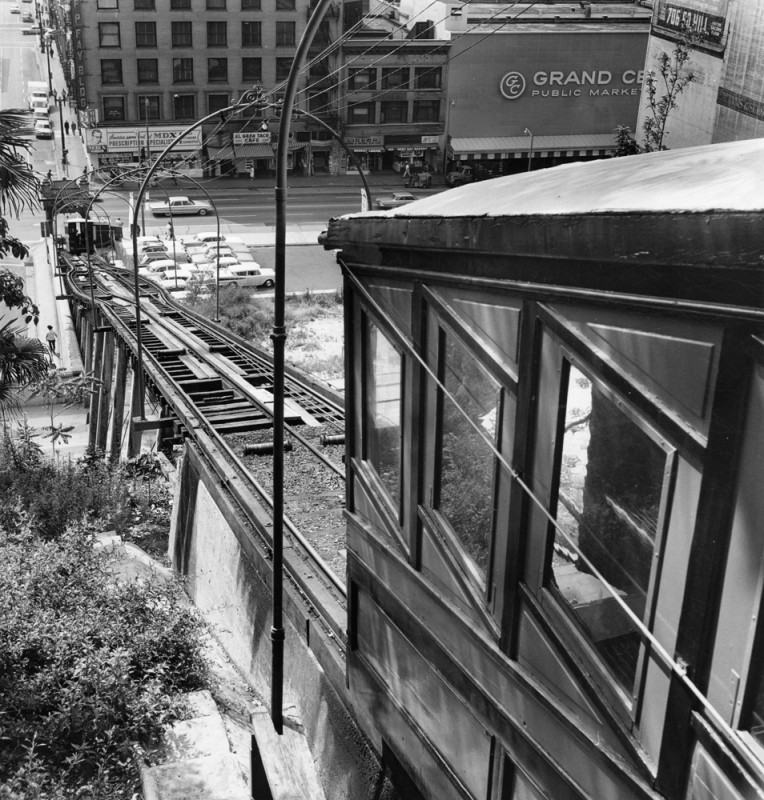 OldLAPhotos's tweet photo. View down the track of Angels Flight https://t.co/fUOd1obAmC https://t.co/zKYEJtQTlS