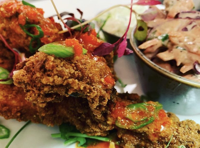 pvillearms's tweet image. Aaaaaaaaaand Chef is back in the kitchen as of tonight and through to Sunday for all your roast needs. 

As well as our new #summermenu we have a few favourites still for you to indulge in still on the menu.😋
-
#prestonvillearms #pubsreopening #longlivethelocal #pubsinbrighton