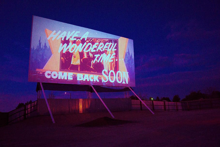 IndpndtLiv's tweet photo. Clatterbridge charity brings drive-in cinema to Wirral, with 'Movies At The Manor' https://t.co/k11Fl6ys6T @CCCNHS https://t.co/NLxbdkMxXY