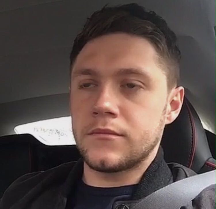 alyssakashmer's tweet photo. Me realizing thereโs nothing after the black screen #TenYearsOfOneDirection #TenYearsOf1D #tenyearsonedirection https://t.co/eaykh3xNyG