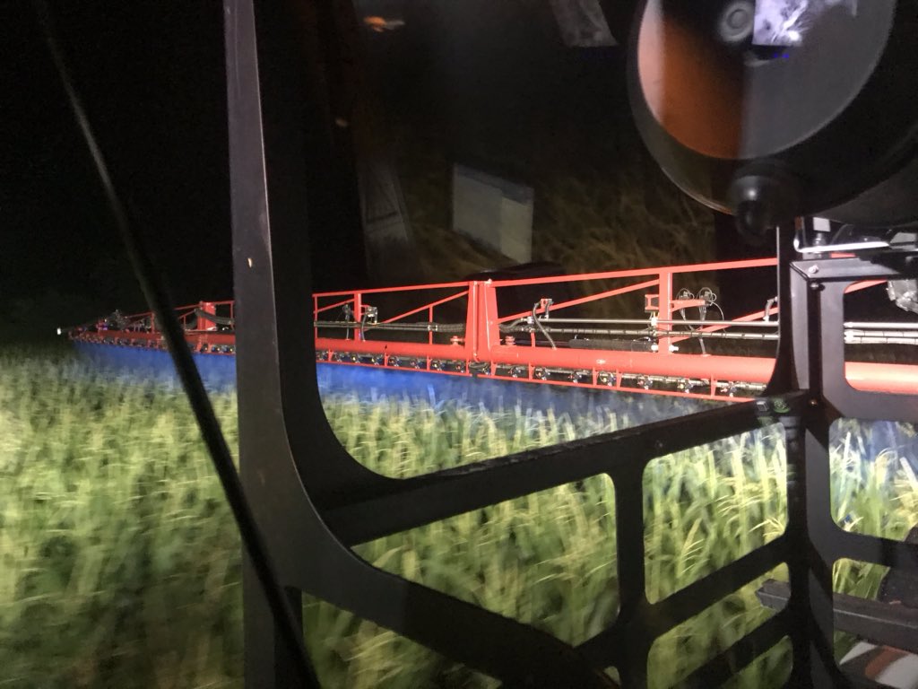 Brotherhood_59's tweet photo. Spraying some corn with #agrifac Thanks to #specialtyvegetableequipmentinc for letting me demo it.  #condorclearanceplus #ontag #spray20 https://t.co/EvhmrNDiIN