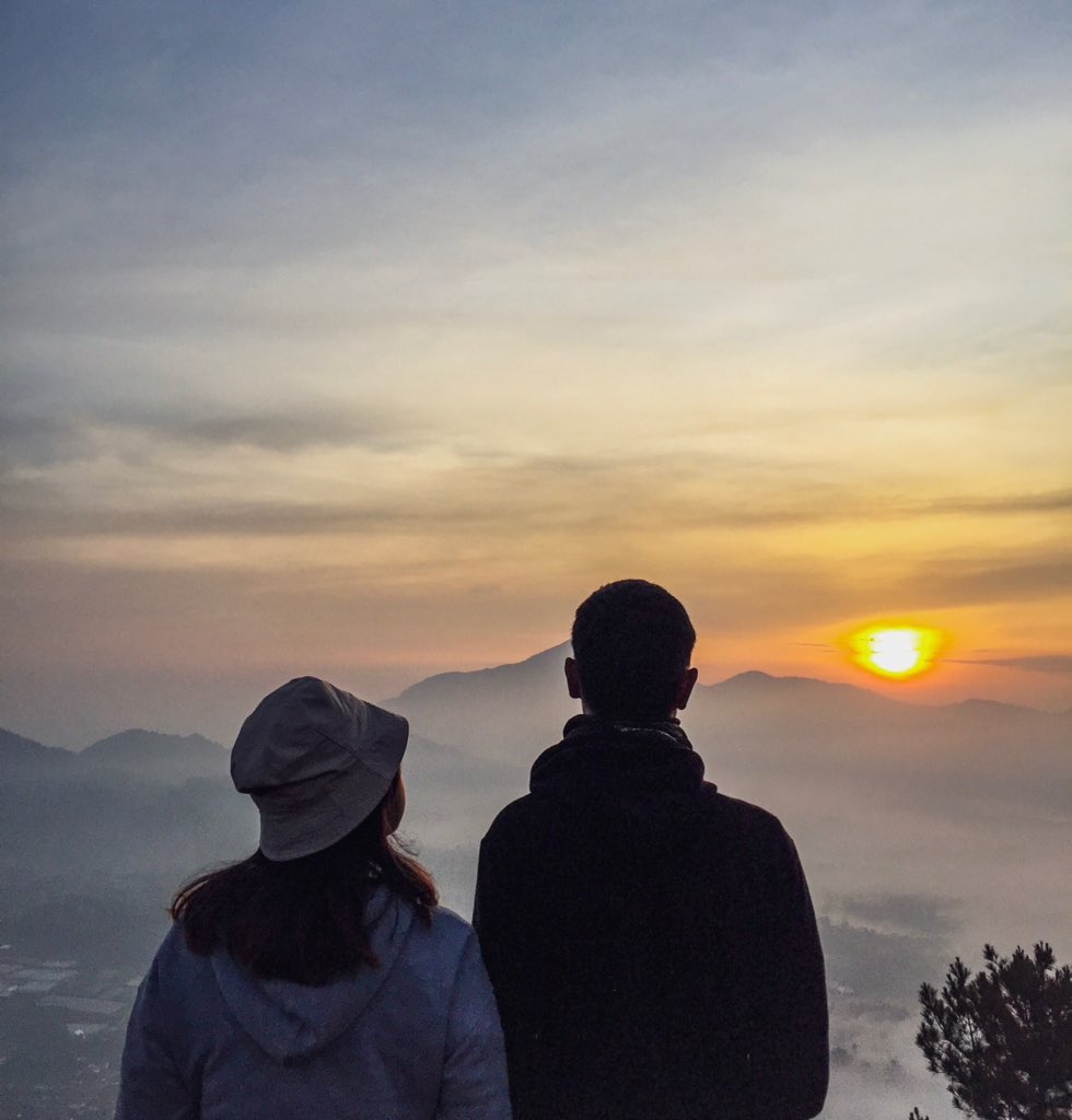 AnggieAmbars_'s tweet photo. Dr pacaran sampe nikah jarang bgt foto :( sekalinya foto ya gt2 aja wkwkwkwk https://t.co/5eILoiyZ4g
