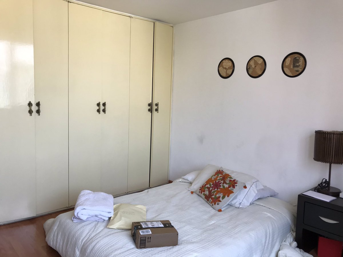 ValeriadeLR's tweet photo. BUSCO ROOMIE! (CDMX)
Depto en la Juárez, buena ubicación con varias estaciones del metro cercanas. Con cuarto de lavado privado, elevador y cámaras de seguridad. Si te interesa +info escríbeme un bonito mensaje, si no te interesa regálame un bonito RT. Por su atención gracias. https://t.co/v11NnrG61Q