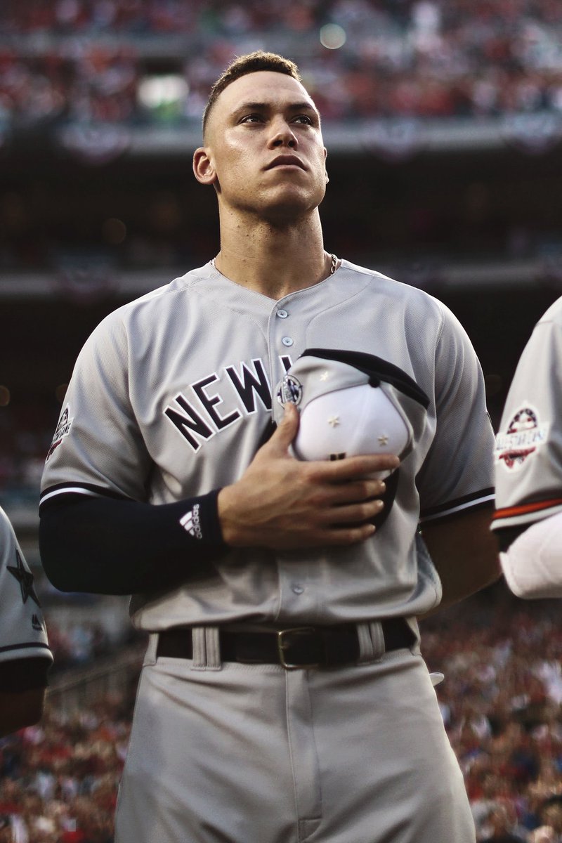 LaMeraFiera's tweet photo. ¿Quieres ganarte 1500 pesos?

Si Aaron Judge pega Home Run el día de hoy sortearé 1500, ¿como participar?

—> Dar RT

—> Comentar #LaMeraFiera

Es necesario seguirme, el ganador será elegido aleatoriamente 

Dinámicas 100% reales y con premios entregados ese mismo día. https://t.co/Zf3M6DiQKH
