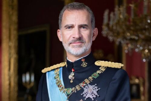 infiltradoxxxc's tweet photo. El Rey es la única garantía qué tenemos de que gobierne quien gobierne, el ejército no pueda nunca acabar a las órdenes de alguien cómo Pablo Iglesias.
Es por eso que van a por el Rey y tenemos que defenderlo, incluso aunque no se simpatice con la monarquia. https://t.co/y6VLhrIMtN