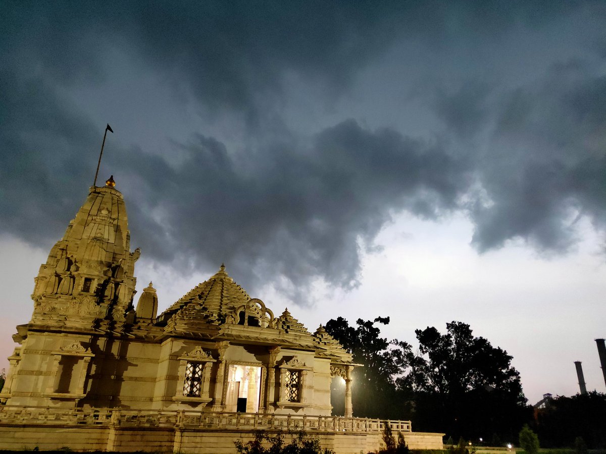 କଳାମେଘ ଘୋଟି ଆସିଲାଣି...⛈️⛅☁️
