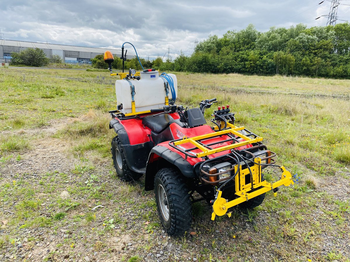 ApplebyLtd's tweet photo. Great to be back out spraying at one of our local sites last week 🌱
#valeengineering #indespensiontrailers #honda #invasivespecies #invasiveweed #weedcontrol #fordranger #wildtrak #invasiveweedcontrol #japaneseknotweed #pirripirribur https://t.co/MbDr5Ab2FF