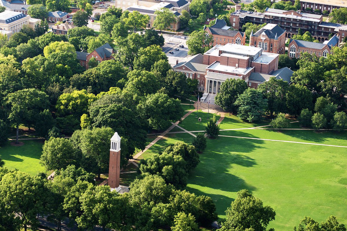 AmazingColleges's tweet photo. University of Alabama • Tuscaloosa, Alabama https://t.co/snEZ43UTc8