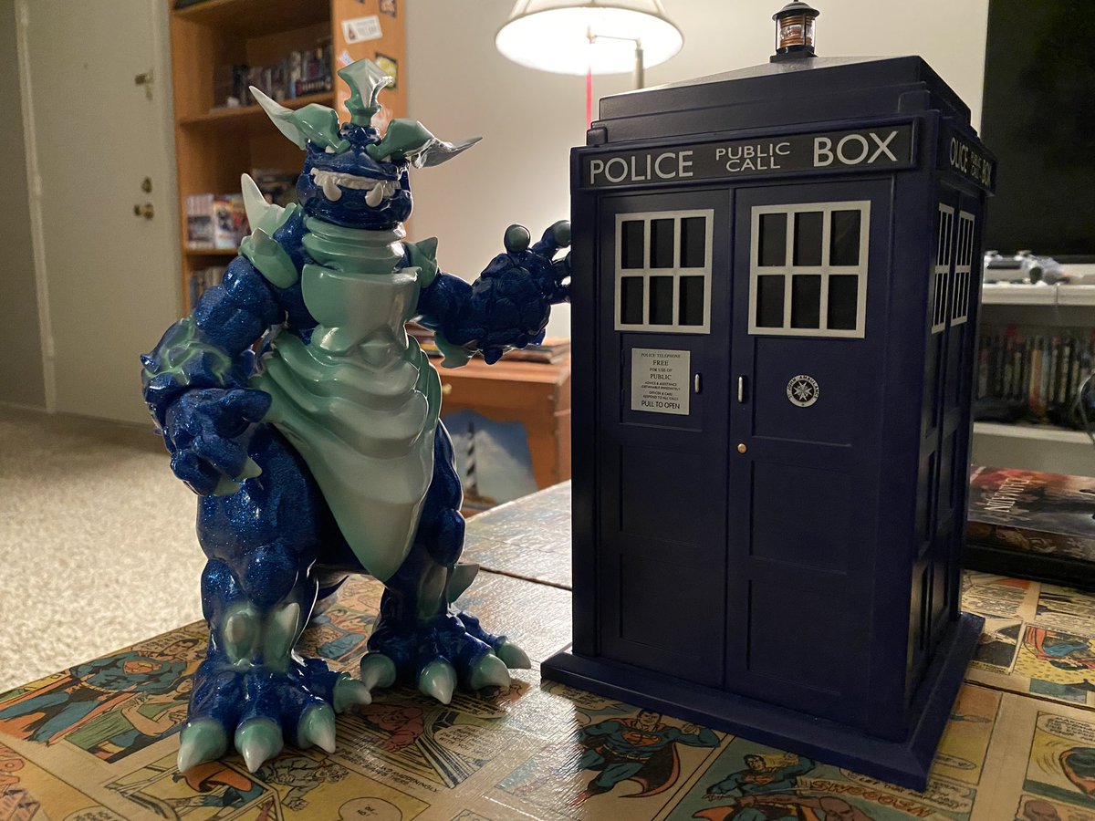 TheMonsterIsla1's tweet photo. I may not be @ET13Productions (though I do love photography), but here are photos I snapped last week of the limited edition Megadon figure from the upcoming video game #DawnoftheMonsters. I bought it from Seismic Toys during #KaijuConLine. Yes, I’m an uber-nerd. 😜 

@13amgames https://t.co/9PFQHtyG0k