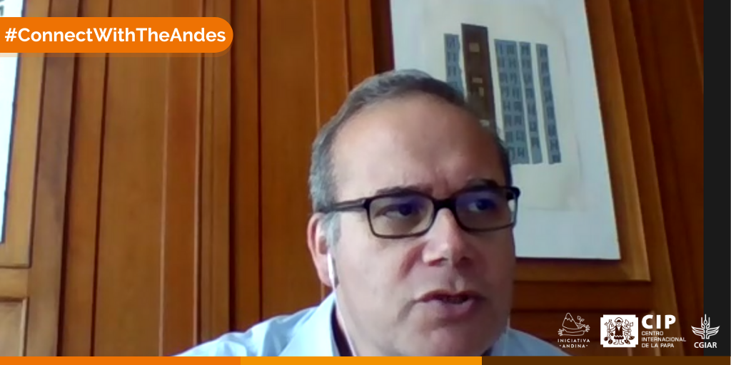 Cipotato's tweet photo. "We need to connect Andean producers to markets that help them take advantage of the crop biodiversity that the region has." @MaximoTorero , Chief Economist and Assistant Director General, FAO
#ConnectWithTheAndes https://t.co/8cJKDXycBh