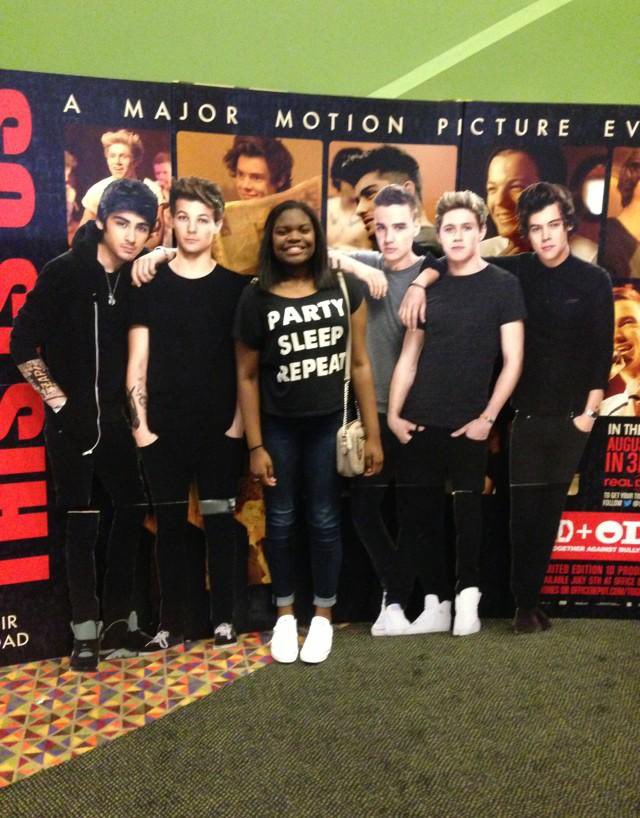 hoodftmaIik's tweet image. #TenYearsOfOneDirection me when I started liking 1d and me now 😭 has to resurrect this account for the one time